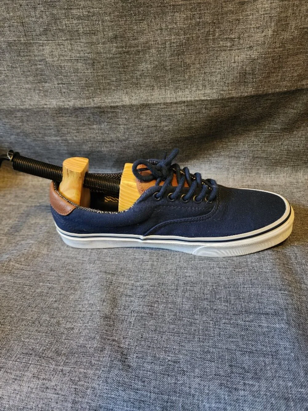 Men's Size 9.5 Vans Off The Wall 500714 Navy Blue Canvas Lace Up Shoes